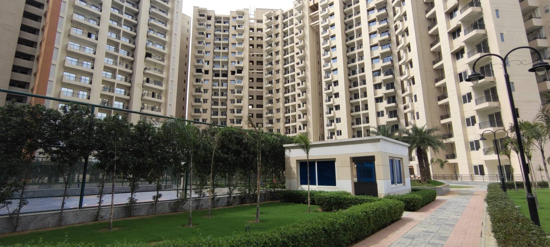 oasis luxury suites oasis luxury suites 2BHK yamuna expressway
