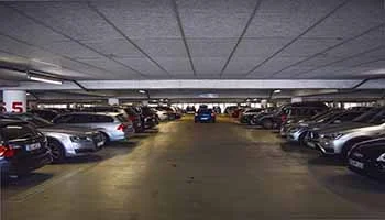 oasis suites free parking